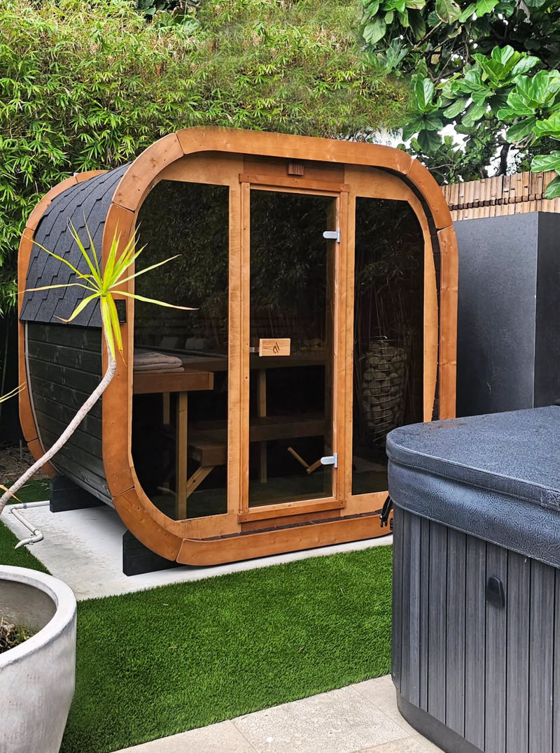 Compact backyard sauna setup with Black Max 2.0.